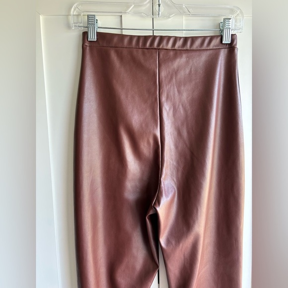 NWOT PrettyLittleThing burgundy faux leather split hem pants size 4 - Picture 6 of 16